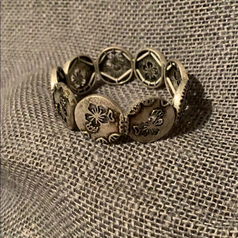 Silver hibiscus flower bracelet